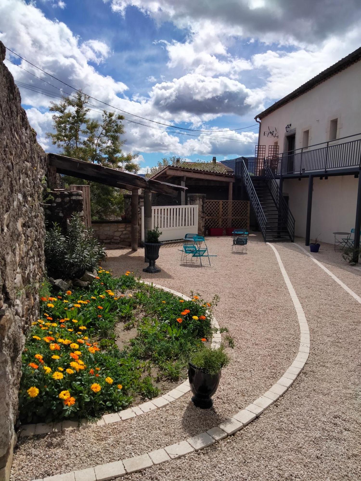 Hotel La Grange De Sabatas Chomérac Zewnętrze zdjęcie